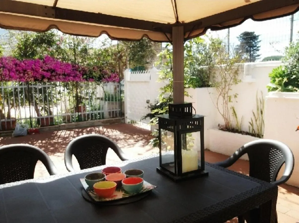 Villa Coral Mondello Palermo 0*,  Italy