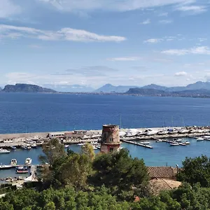 Apartment Rineddahouse Arenella - Vista Mare Panoramica A Palermo Con Parcheggio Privato, Palermo
